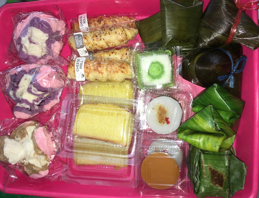 Macam-macam jajanan pasar