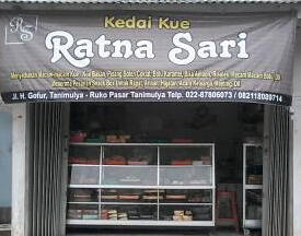 Kedai Kue Ratna Sari